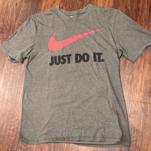 Mens Nike Tshirt size M